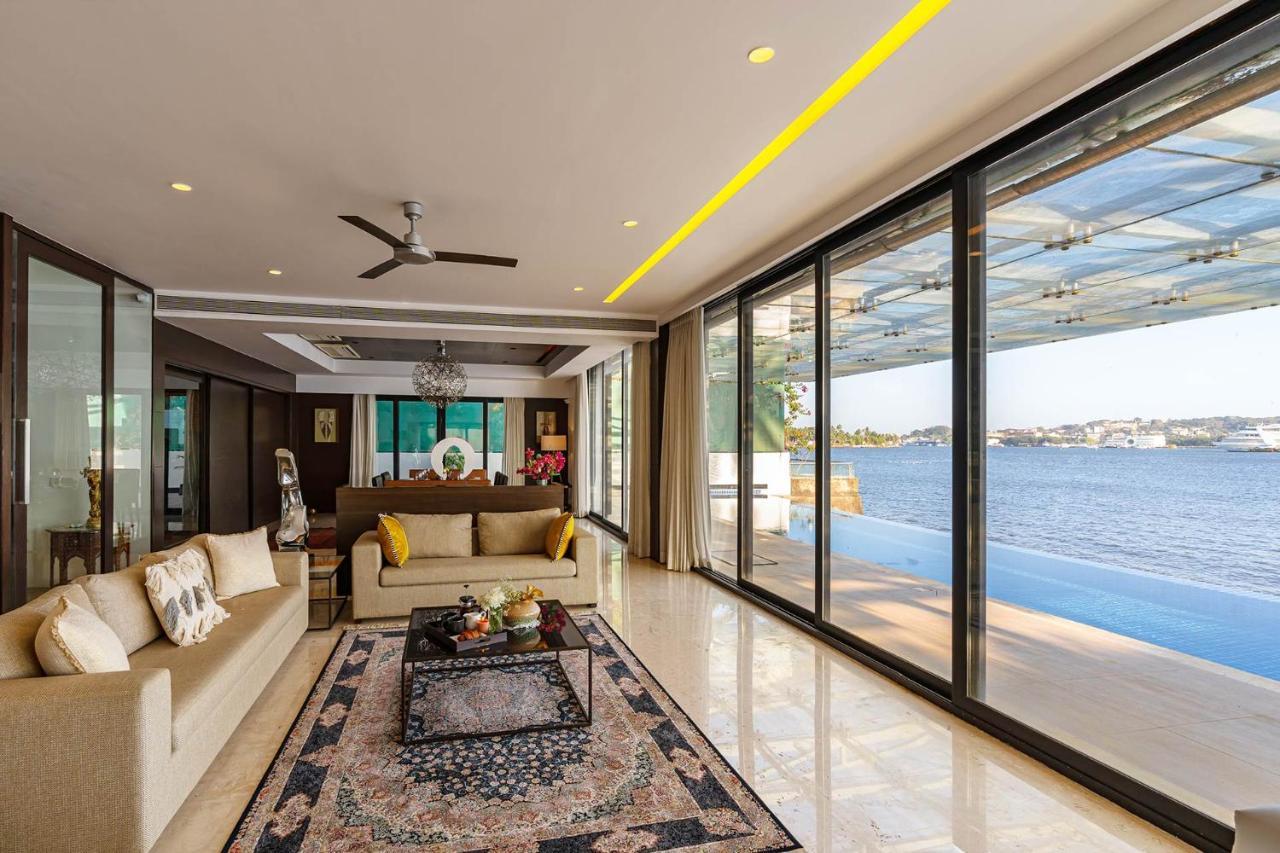 Oceanic Sunsets With River View, Comp Breakfast & Infinity Pool At Stayvista Verem Ngoại thất bức ảnh